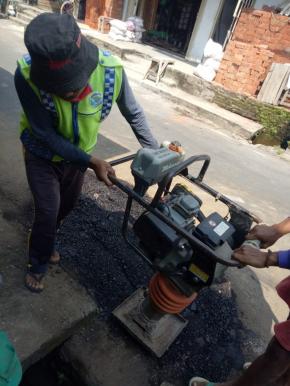 Penyempurnaan Jaringan Pipa Distribusi 3" Gip di Jl. Terbayaan Utara, Ungaran